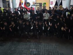 Lahir dari Tempaan Malam yang Berat: 62 CPNS Pemasyarakatan Surabaya Resmi Menyandang Baret Pengabdian Setelah Menaklukkan Ujian Fisik, Mental, dan Integritas