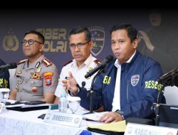 Direktorat Jenderal Imigrasi Jawa Timur dan Ditressiber Polda Jatim Ungkap Sindikat Cinta Palsu Lintas Negara, Jejaring WNA Bermodus Romansa Digital Raup Miliaran Rupiah dari Puluhan Korban